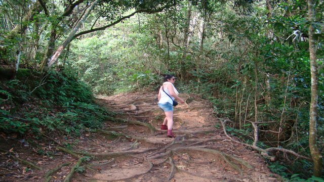 Montse hiking in Ilha Grande