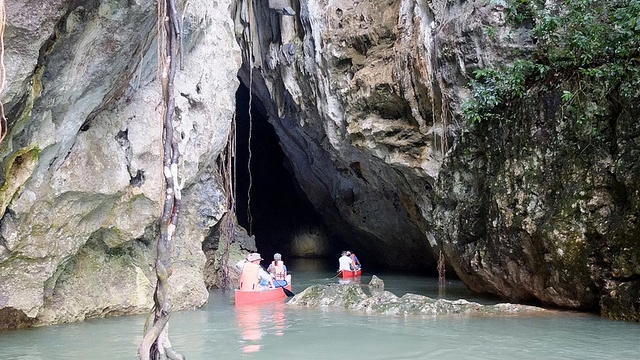 The mysterious Barton Creek Cave