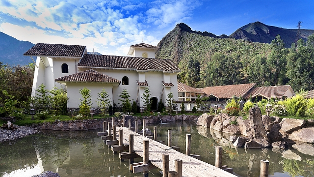 Church & Aranwa Lake & Deck