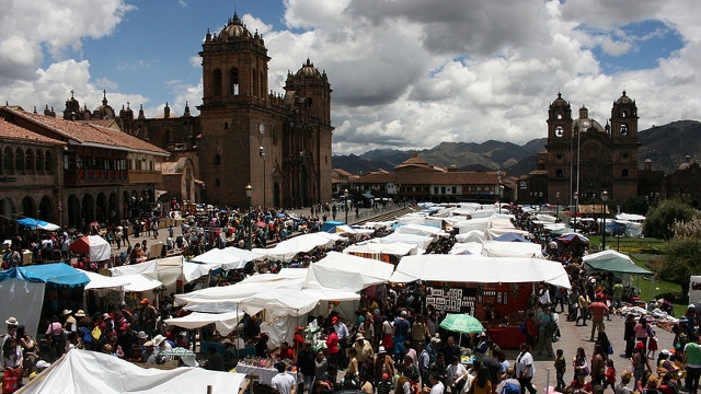 Santurantikuy market Cusco