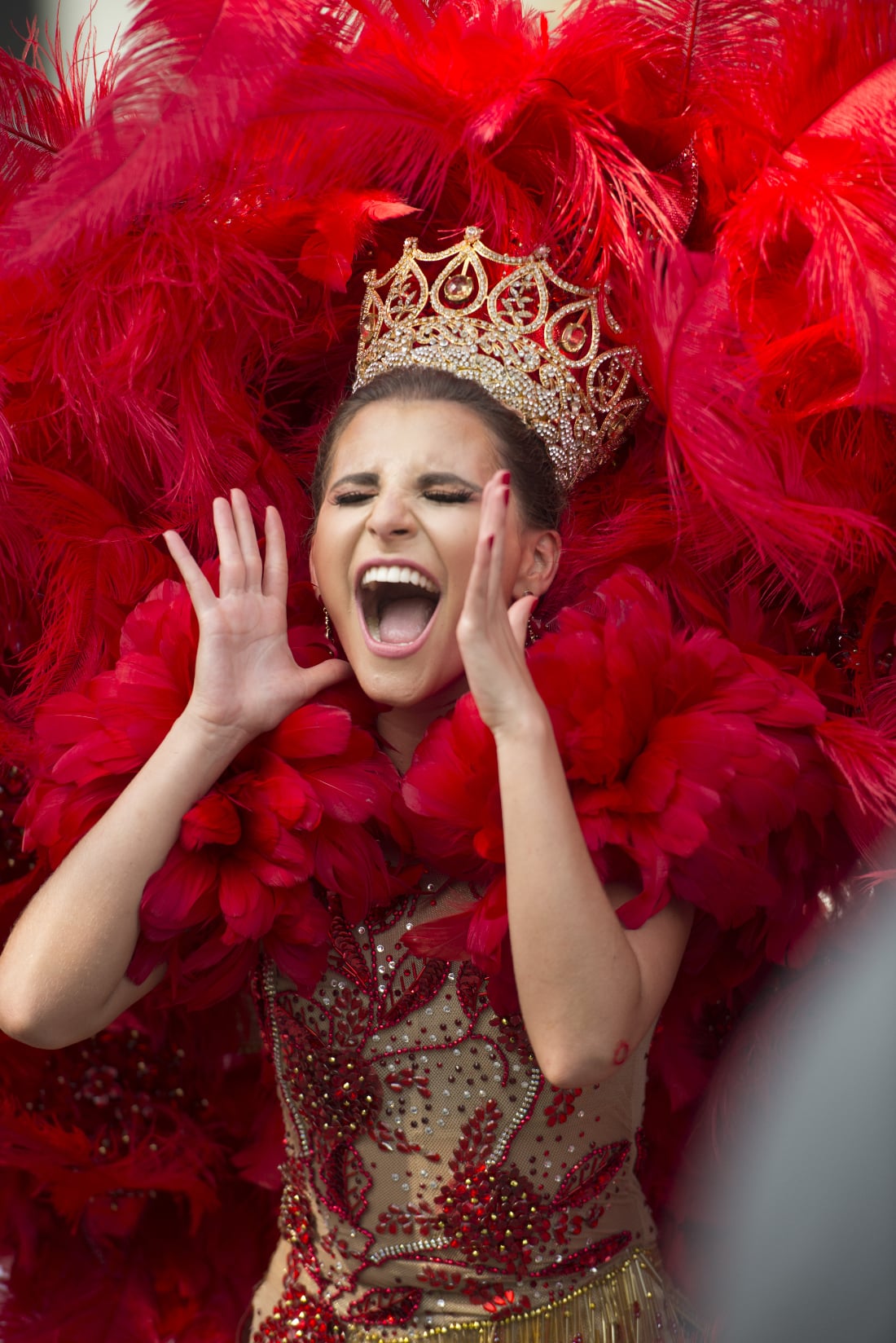 The queen of Carnival wears several different customs made for the festivities. RewritingtheMap/Emanuel Echeverri 